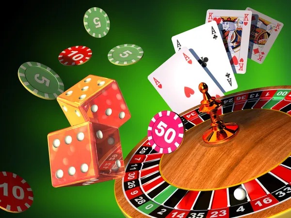 Wolf Gold five-reel grid on xxtoto mobile showing wolf symbols and payline indicators